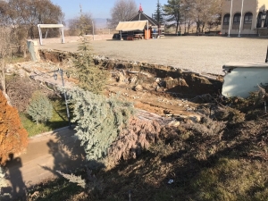 Yunus Emre Türbesi’nin Bakımsızlığı