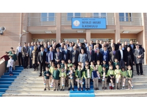 Yeşilyurt’ta 24 Bin 500 Öğrenciye Satranç Takımı