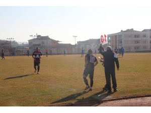 Rakamların Eksikliği El Tabelası İle Yapılan Oyuncu Değişliğinde Zor Anlar Yaşattı