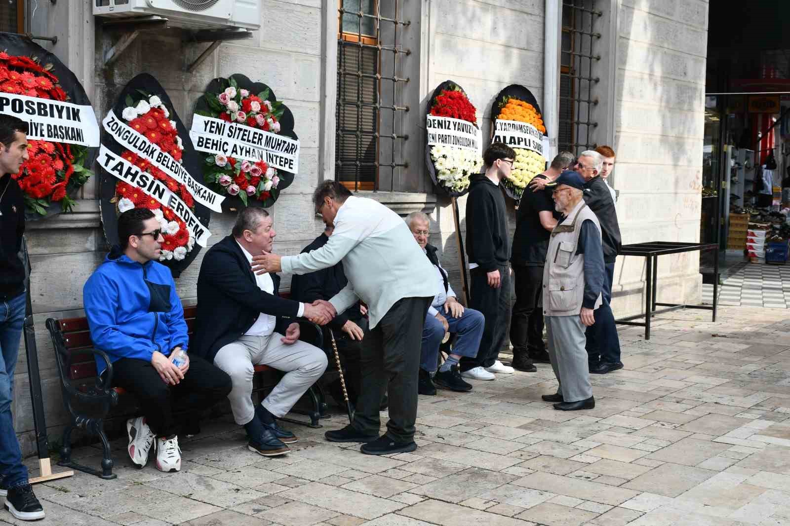 eski-baskan-atalay-in-esi-melek-atalay-son-yolculuguna-ugurlandi