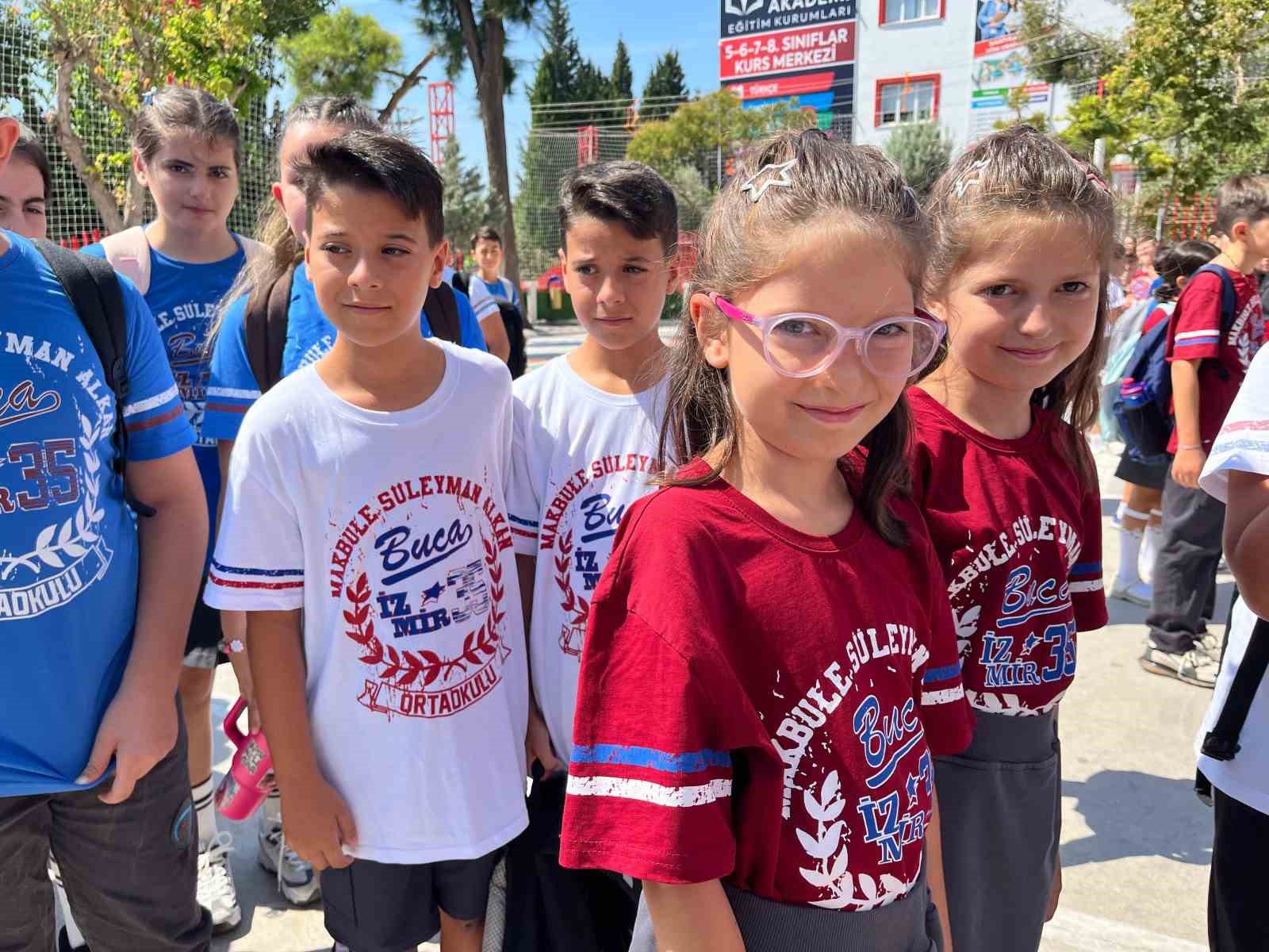gorenler-gozlerine-inanamiyor-27-cift-ikiz-ayni-okulda