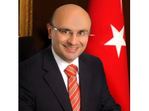 Başkan Oral’dan Gazetecilere Kutlama