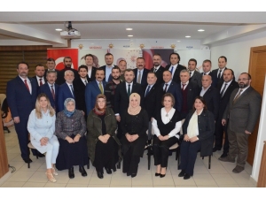 Ak Parti ‘De Görev Dağılımı Yapıldı