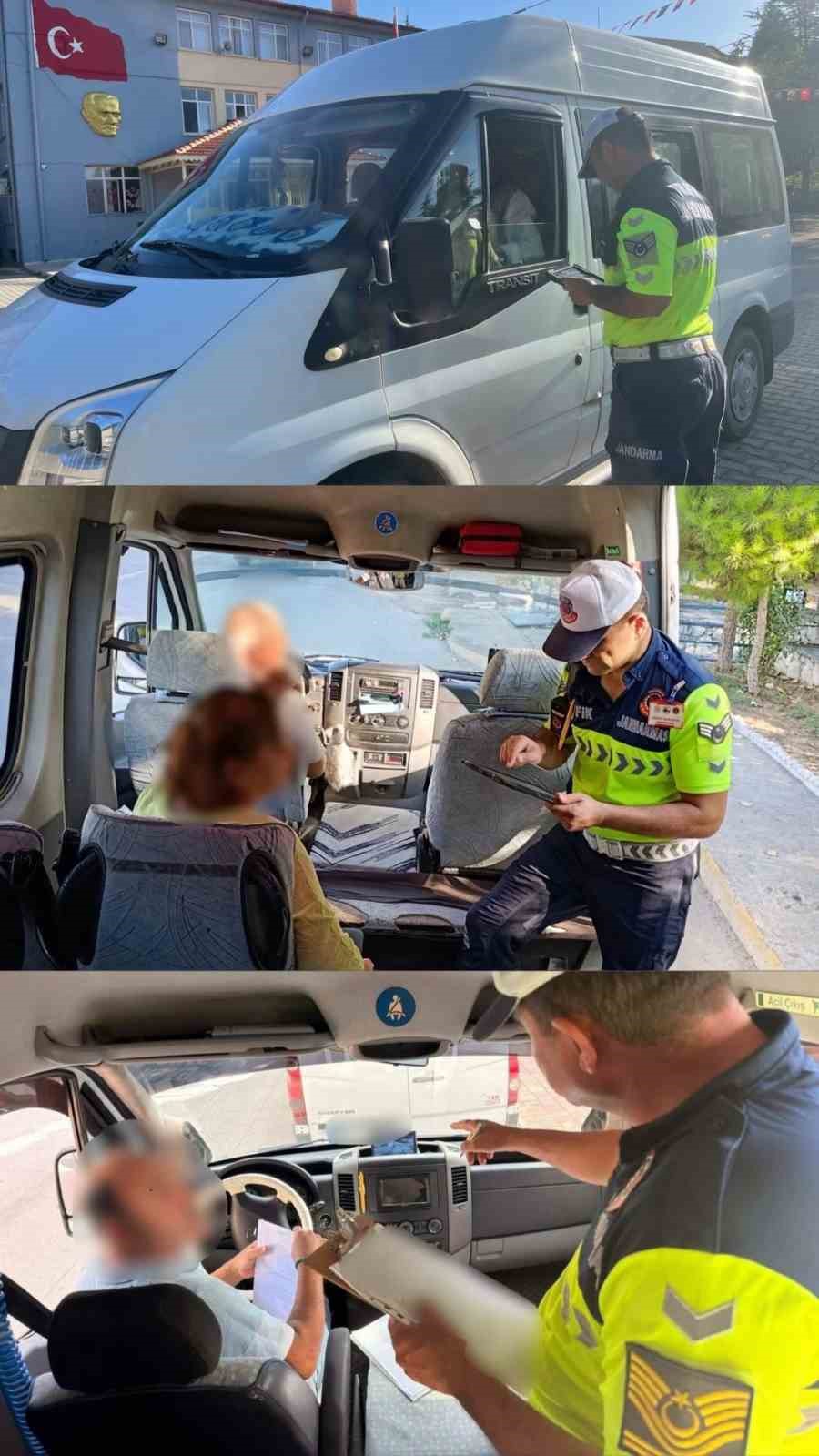 antalya-da-okul-servislerine-jandarma-denetimi-8-arac-trafikten-men-edildi