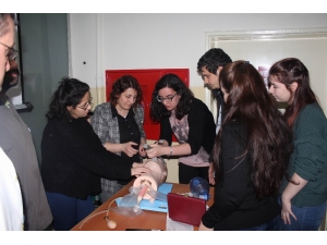 Sağlık Personeline ’İleri Yaşam Desteği’ Eğitimi