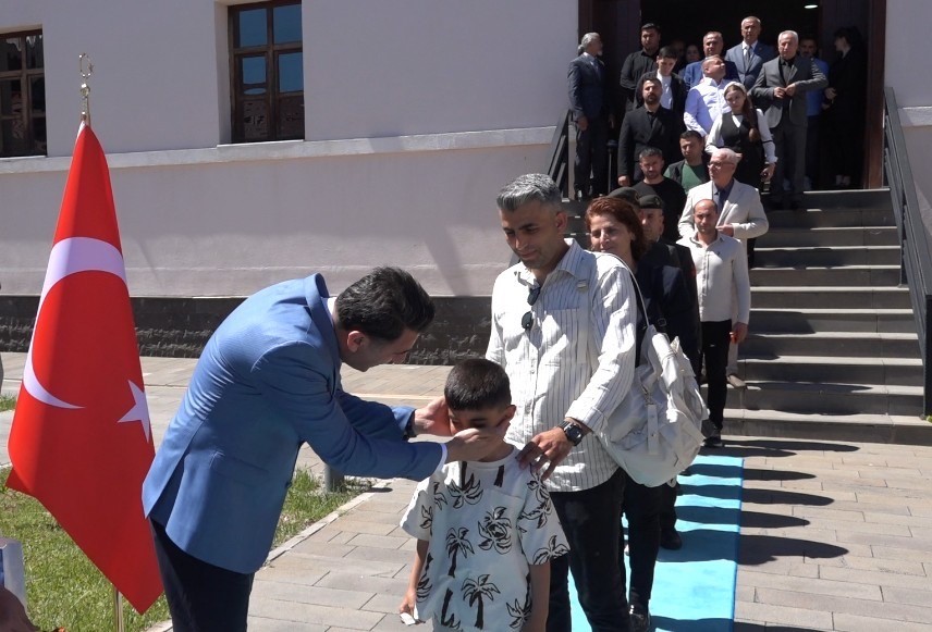 tunceli-de-bayramlasma-programi-duzenlendi