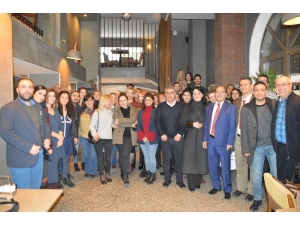 Özel Ümit, Gazetecileri Unutmadı