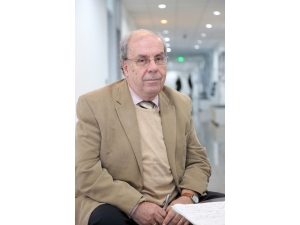 Prof. Dr. İşbir :“Grip Aşısı, Gripten Korunmada Tek Başına Yeterli Değildir”