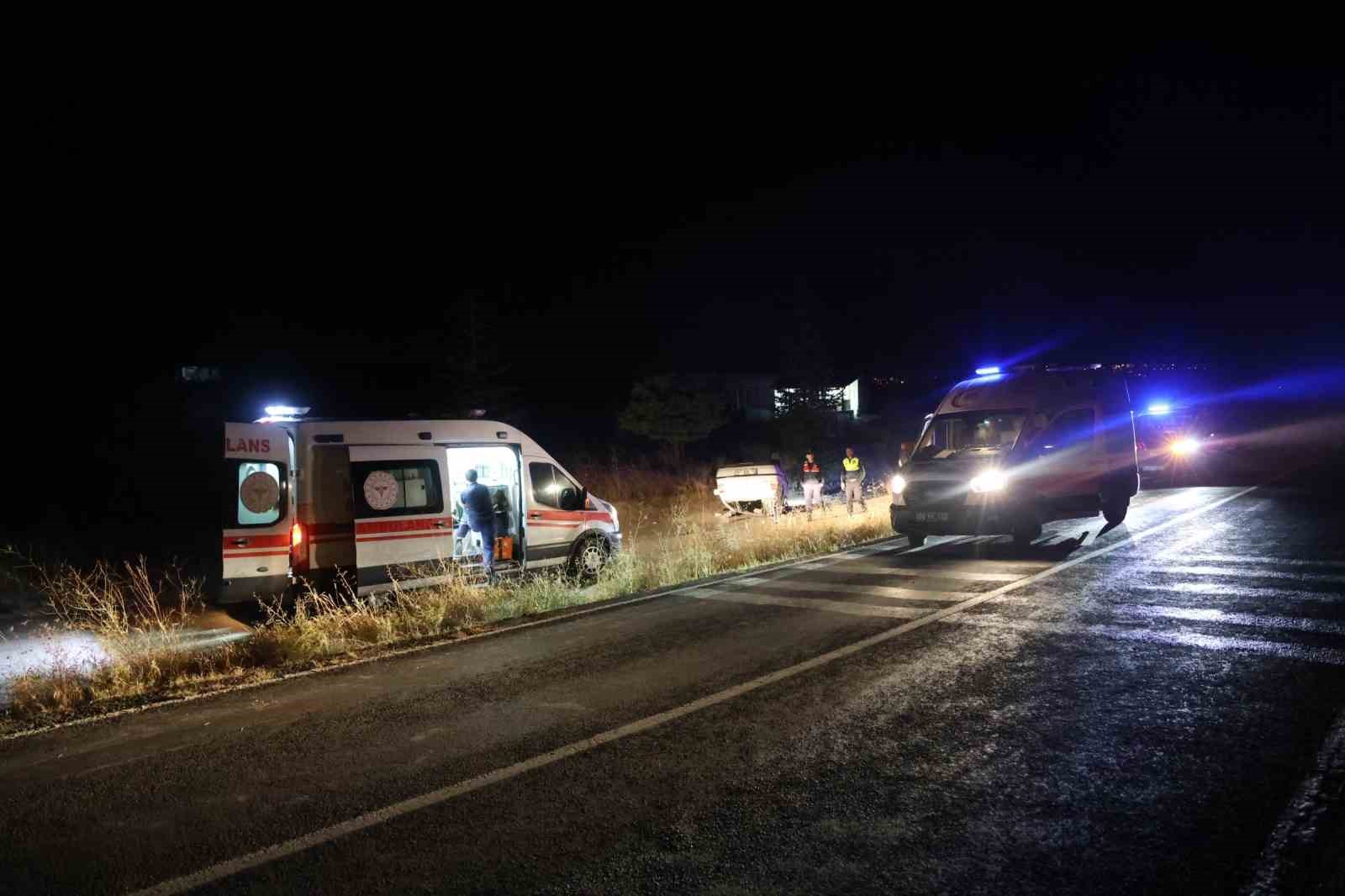 nevsehir-de-kontrolden-cikan-otomobil-takla-atti-1-i-agir-5-yarali