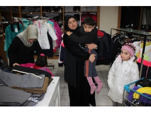 Suriyeli Muhammed’in Tekerlekli Sandalye Sevinci