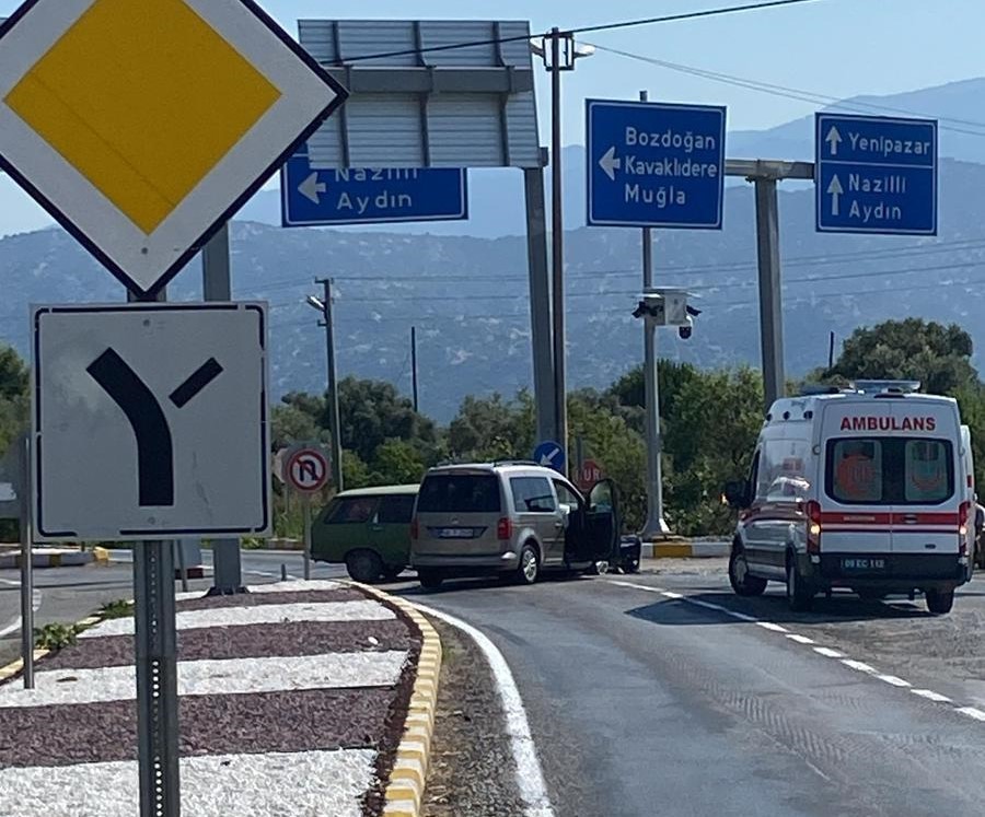 bozdogan-da-trafik-kazasi-1-yarali