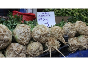 Kereviz Para Etmeyince Tarlada Kaldı