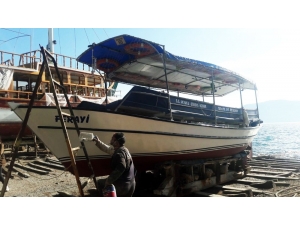 Tekneler Yaza Hazırlanıyor