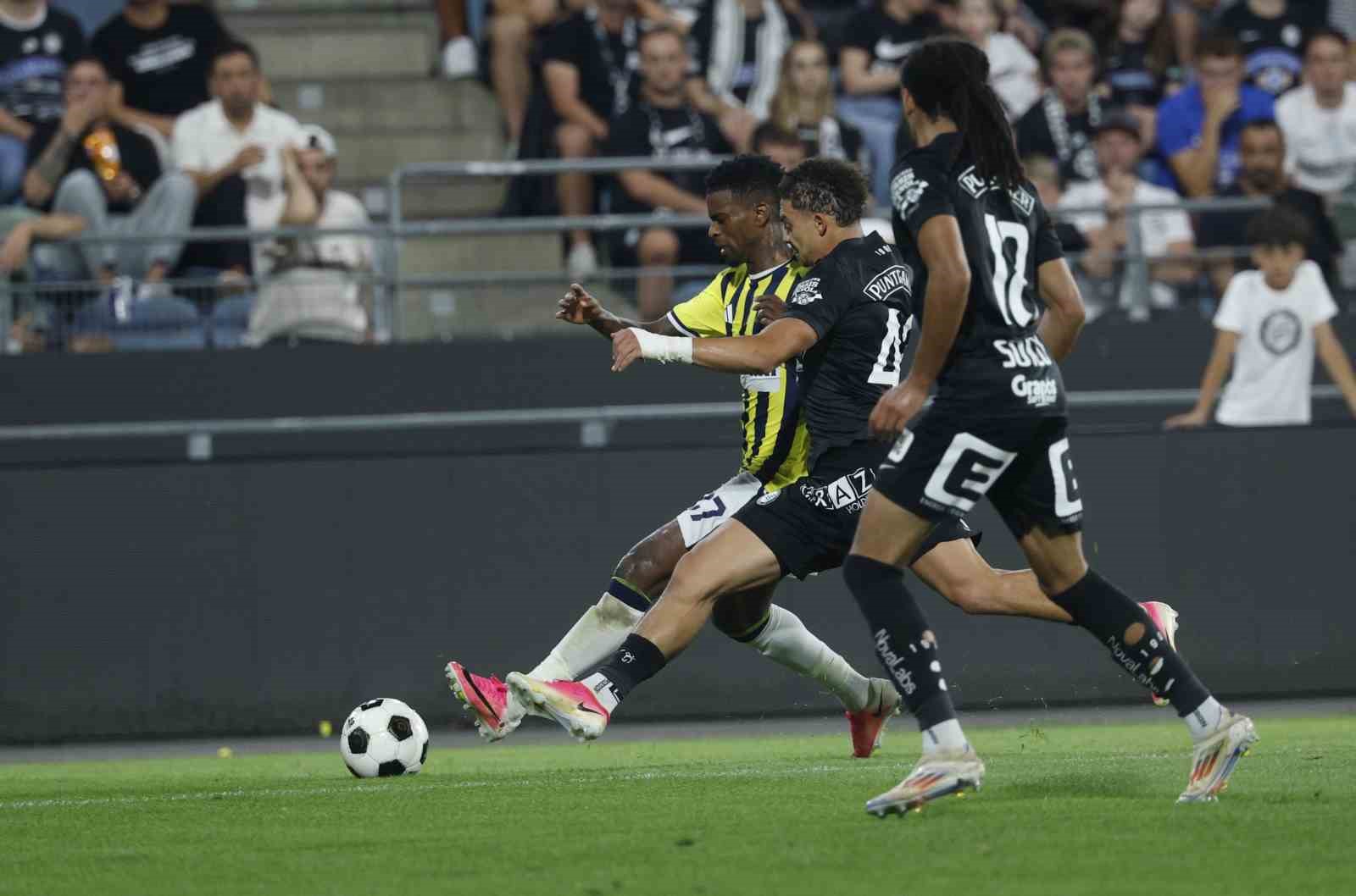 uefa-sampiyonlar-ligi-sturm-graz-0-fenerbahce-0-ilk-yari