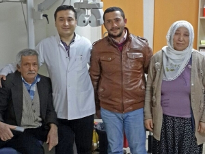 60 Yıldır Görmeyen Gözü Görmeye Başladı