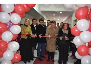 Orhangazi İmam Hatip Ortaokulu’nda Konferans Salonu Açılışı Yapıldı