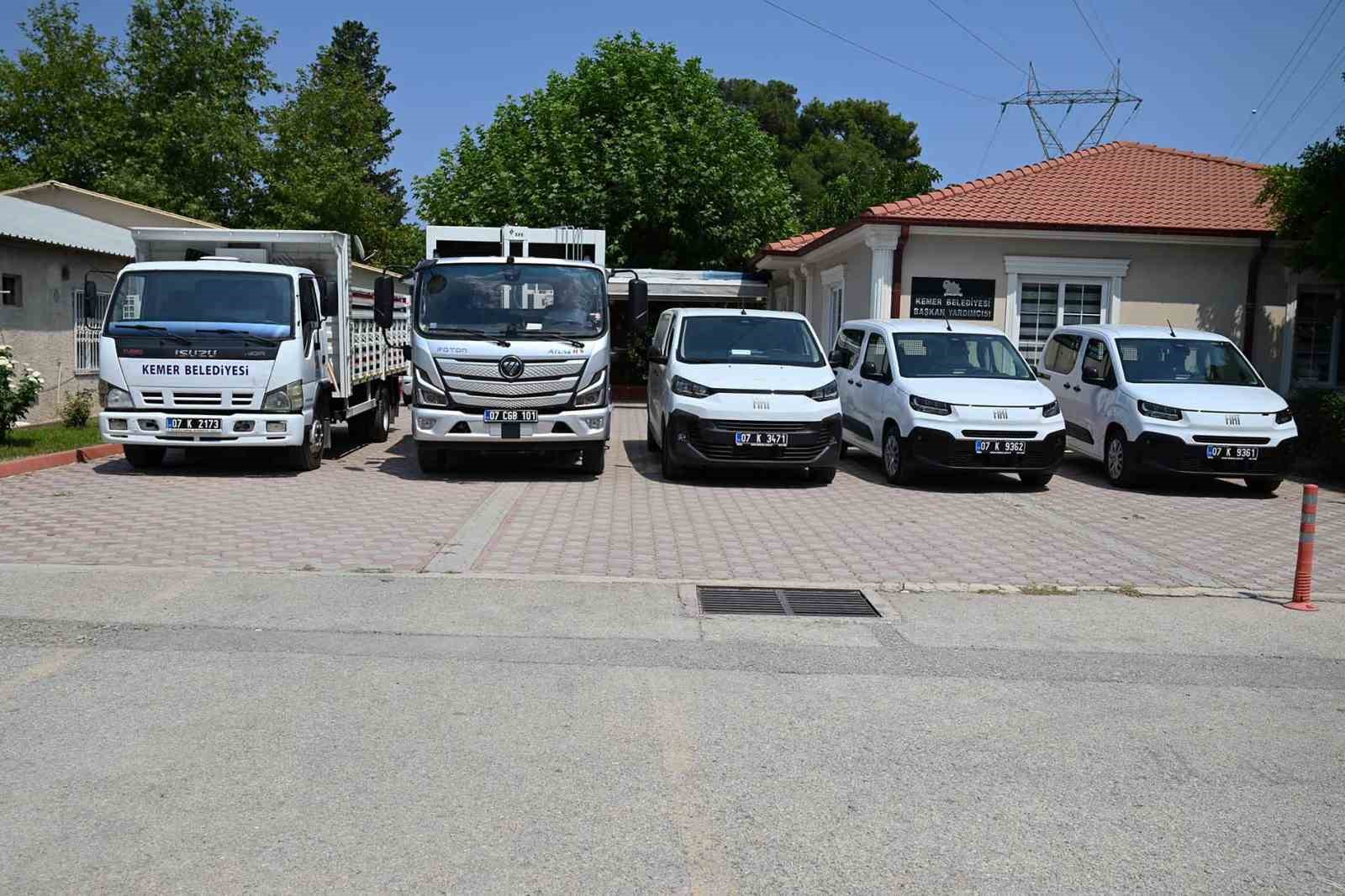kemer-belediyesi-arac-filosunu-guclendirmeye-devam-ediyor