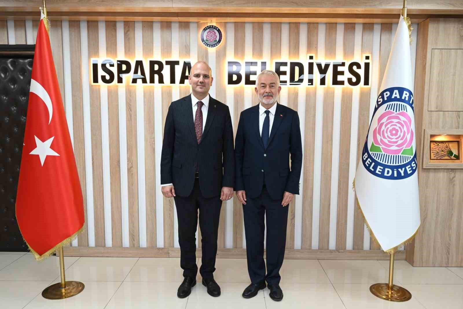 ak-parti-genel-baskan-yardimcisi-ileri-isparta-da-vatandaslarimiz-baskanimizin-hizmetlerinden-memnun