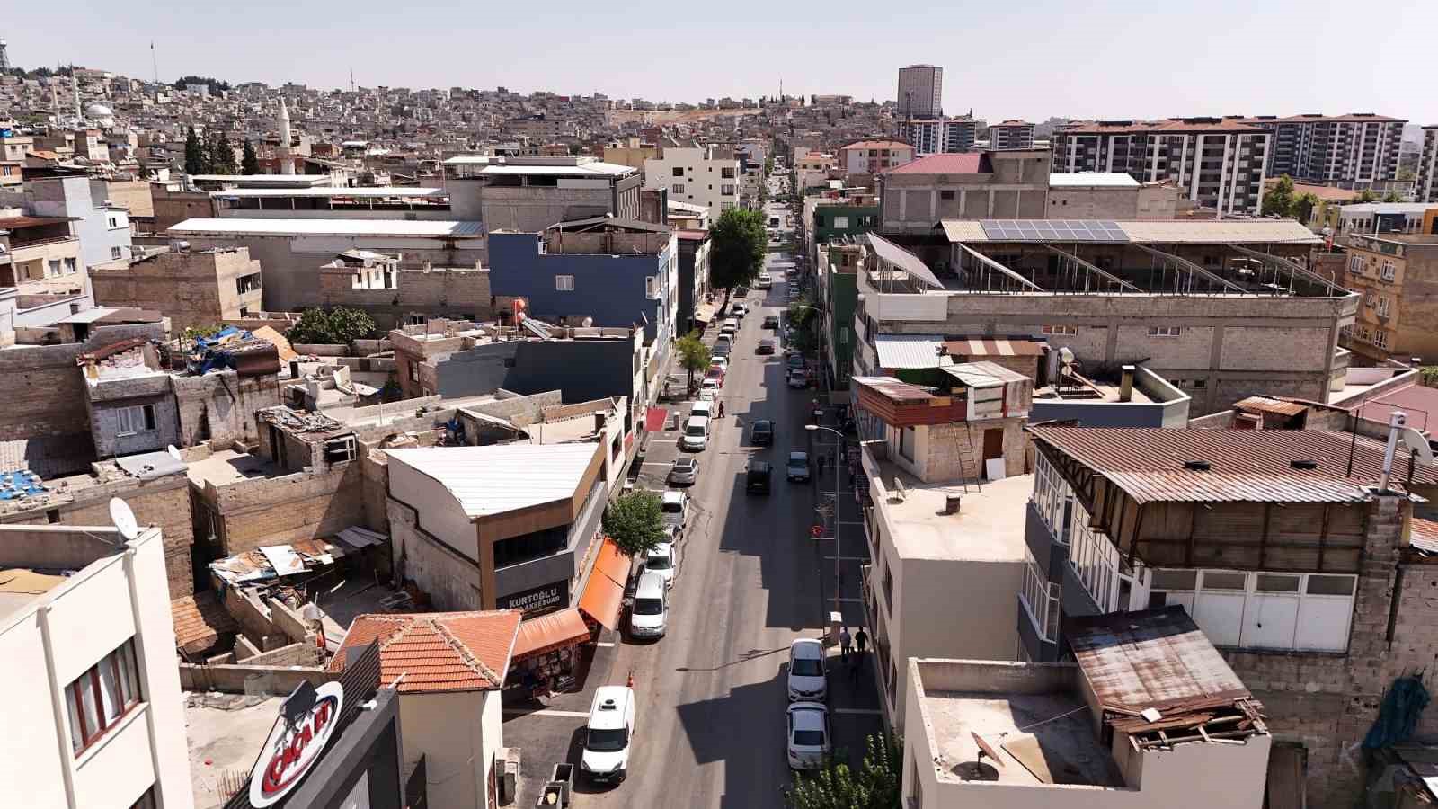 gaziantep-buyuksehir-den-kentin-ana-caddelerine-estetik-dokunus