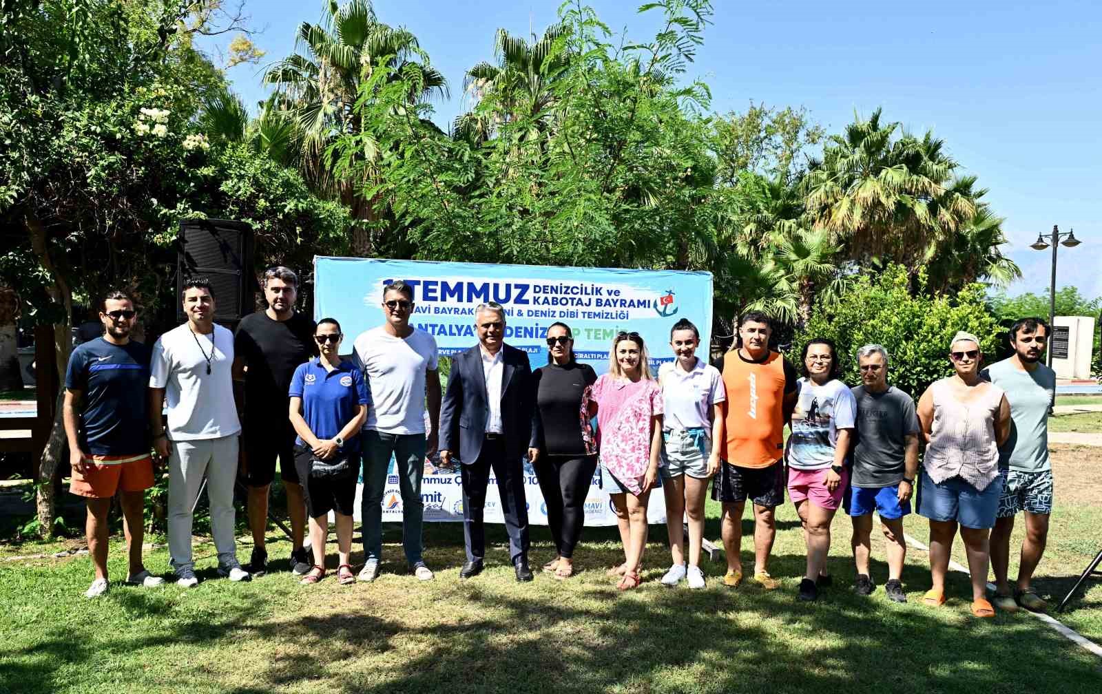 antalya-da-dip-temizliginde-cok-sayida-plastik-ve-teneke-ambalaj-atigi-cikarildi