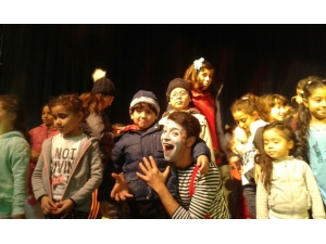 Çocuk Oyununa Uluslararası Festivallerden Büyük İlgi