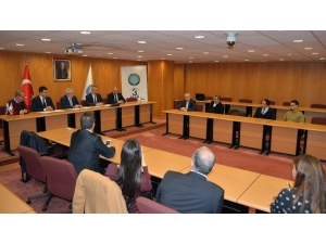 Uü Başarılı Öğrencileri Aylık 500 Lira Burs Verecek