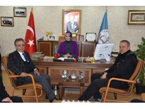 İş Adamı Hayati Öztürk İl Milli Eğitim Müdürü Durmuş İle Bir Araya Geldi