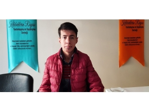 Hastalığının Eve Kapatmasına İzin Vermedi, Üniversite Öğrencisi Oldu