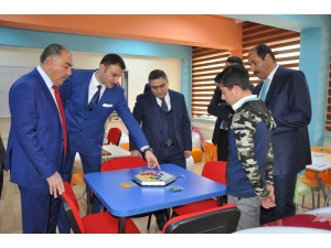 Kemah’ta Öğrenciler Teknoloji Bağımlılığından Uzaklaşıyor