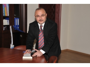 Prof. Dr. Kabadayı’nın İki Çeviri Kitabı Okuyucuyla Buluştu