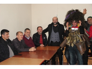 Hem Kalandar’ı Kutladılar Hem De Eğitime Destek Verdiler