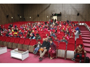 ‘Buz Devri 5’ Miniklerle Buluştu