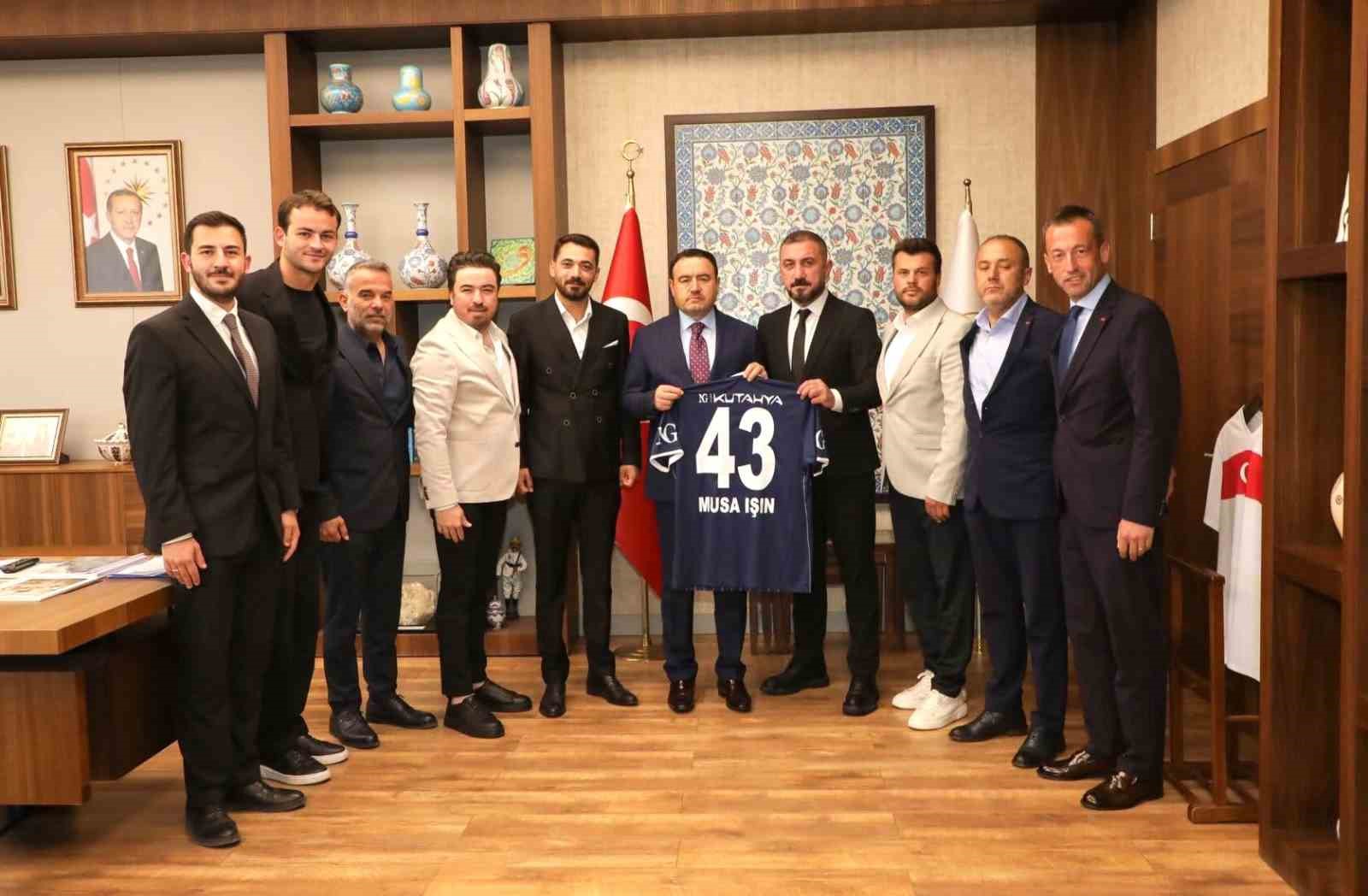 kutahyaspor-heyeti-vali-musa-isin-ve-belediye-baskani-eyup-kahveci-ile-gorustu