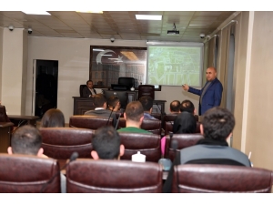 Başkan Korkut’tan Ak Gençliğe Hizmet Sunumu