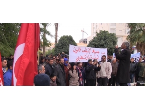 Tunus’da 12 Partili Muhalif Halk Cephesi Yürüyüş Yaptı