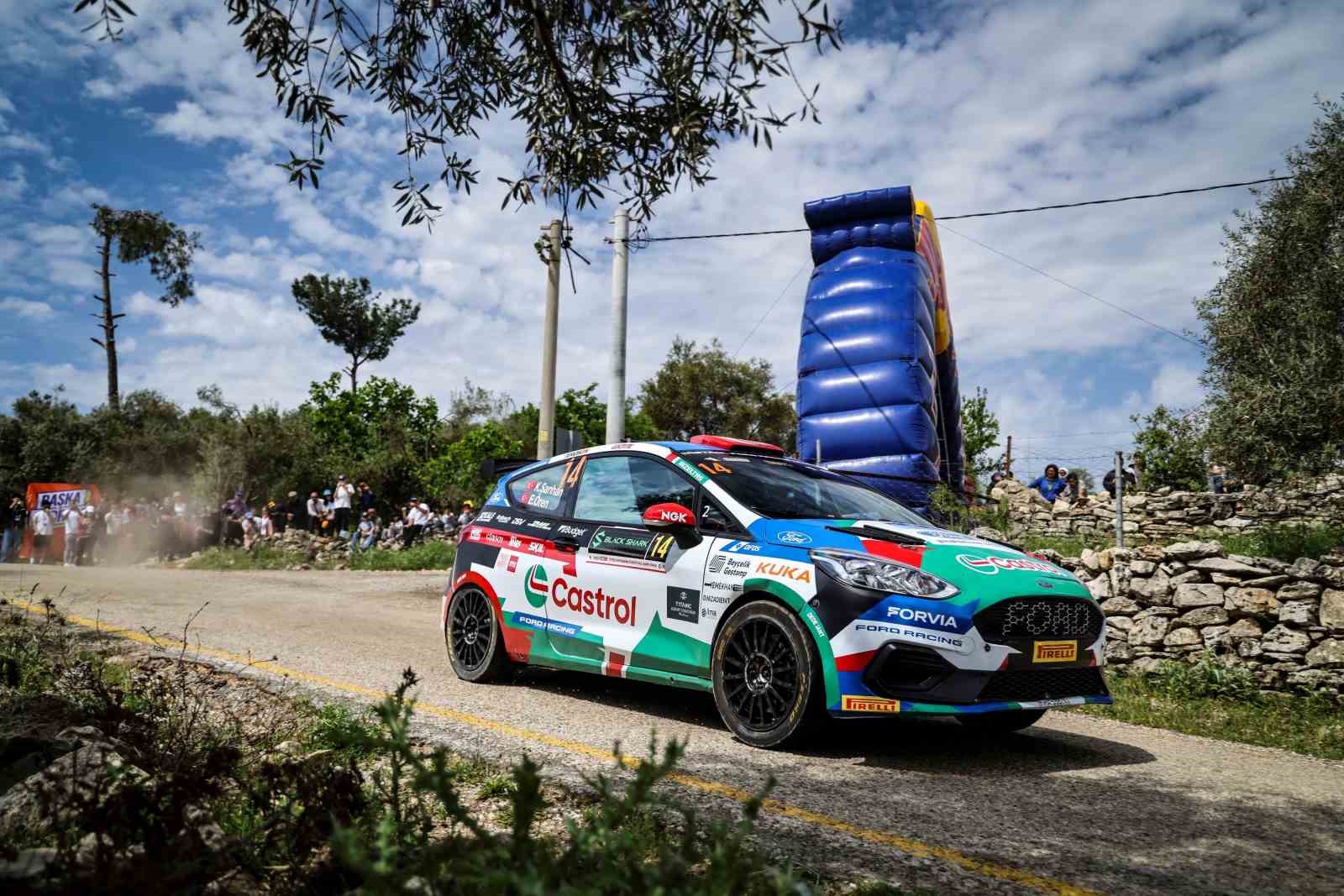 castrol-ford-team-turkiye-yesil-bursa-rallisi-nde-genc-yetenekleriyle-start-aliyor