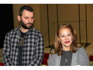 “Dış Ses” 18 Ocak’ta Seyirciyle Buluşuyor