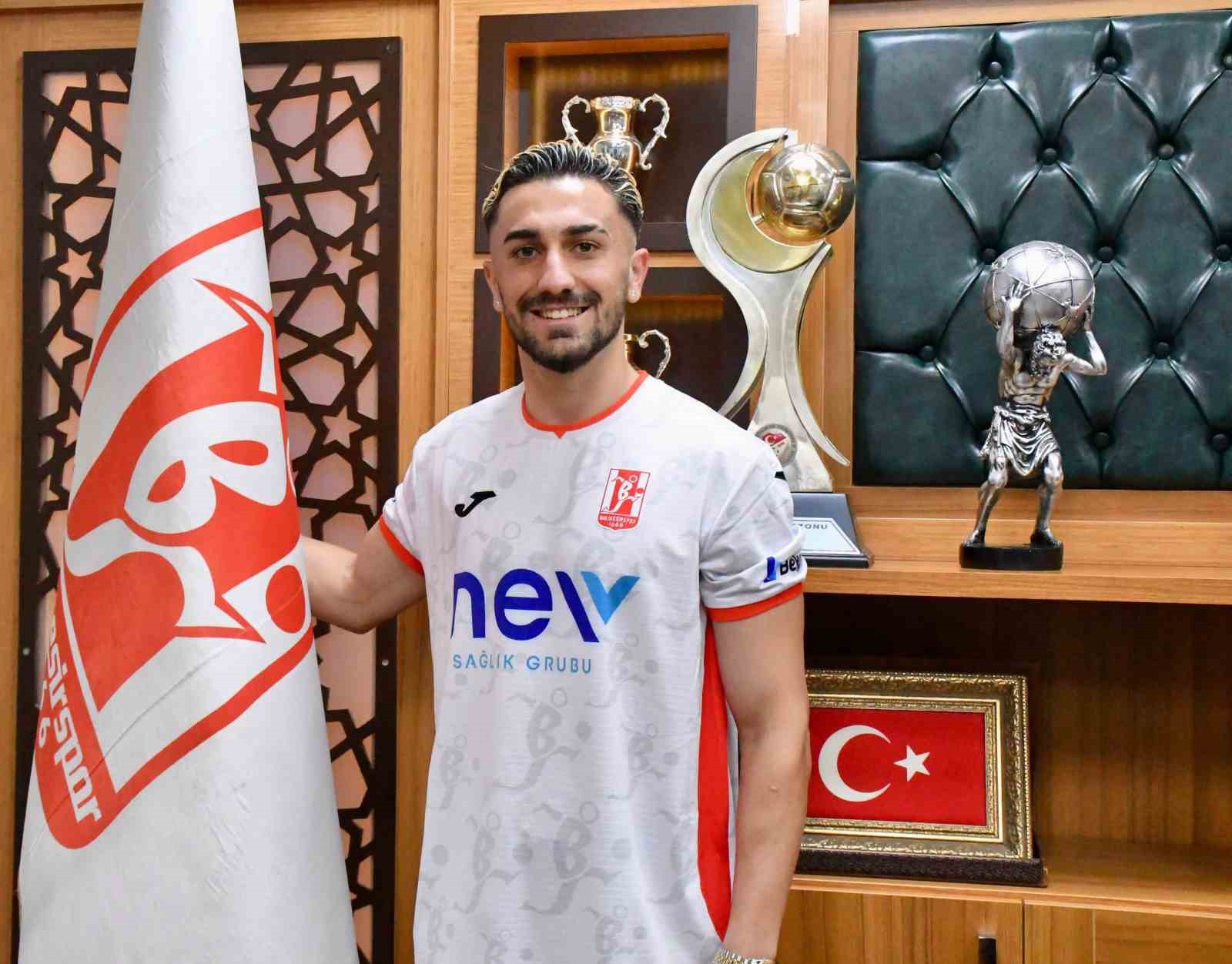 balikesirspor-ferit-ozler-i-renklerine-bagladi