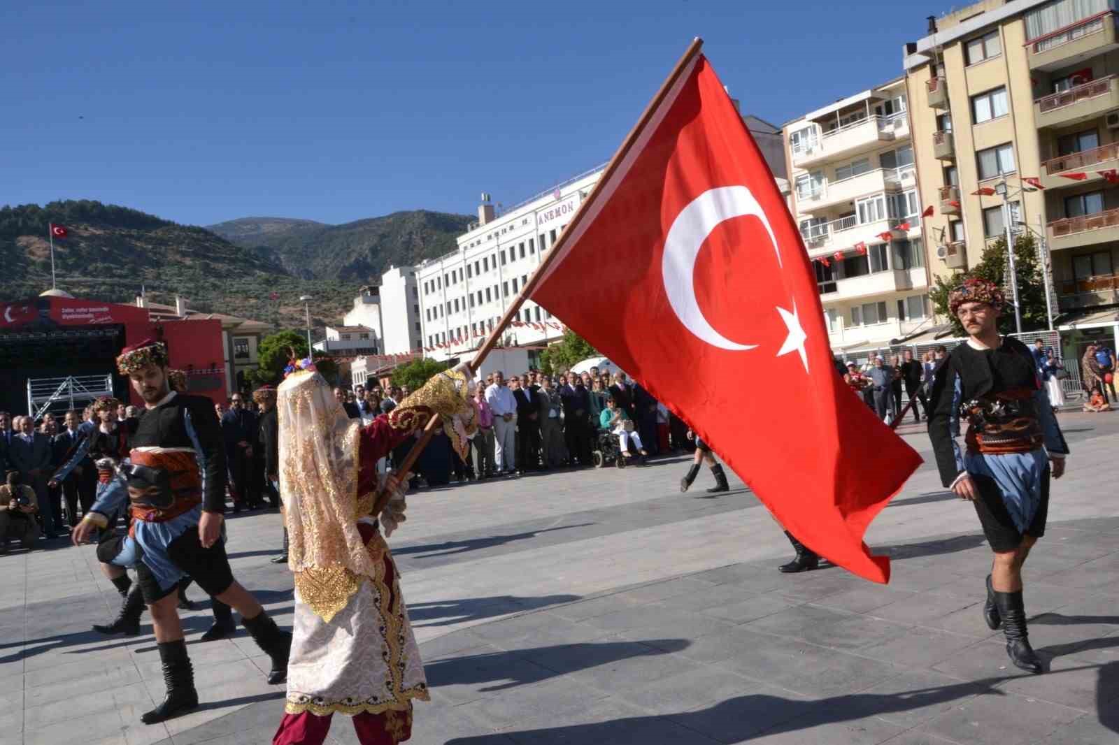 manisa-nin-dusman-isgalinden-kurtulusunun-104-yil-donumu