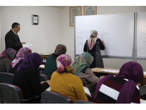 Buca’da Geç Gelen Öğrencilik