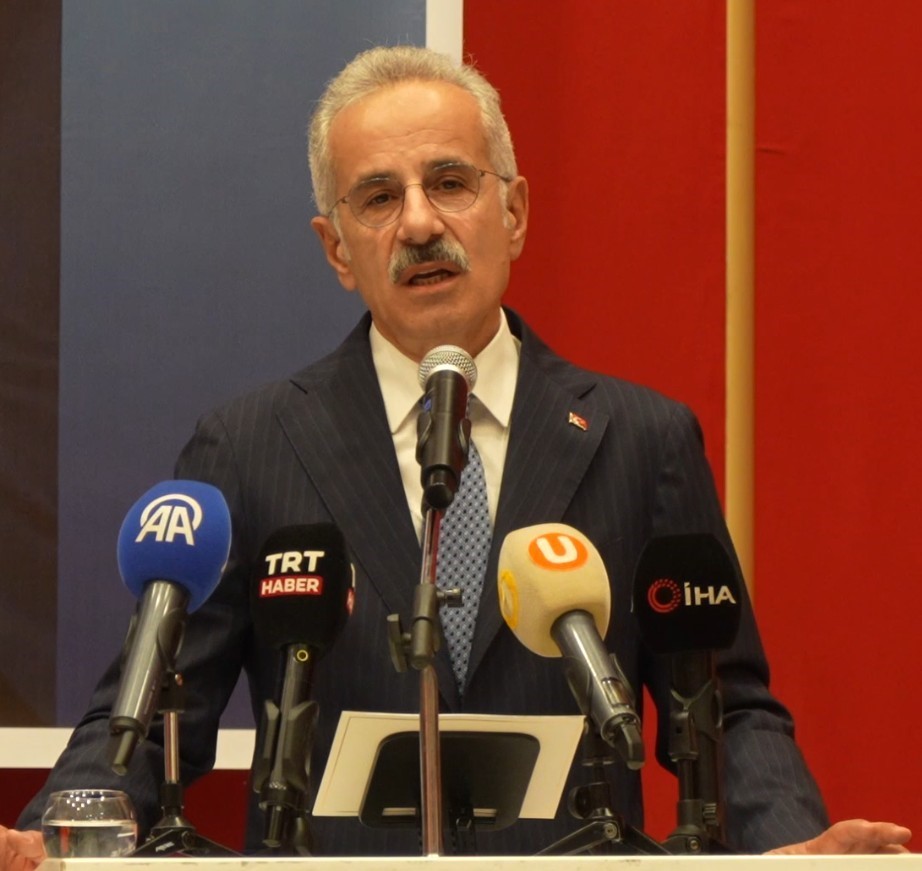 bakan-uraloglu-7-haziran-aksami-gozumuz-kulagimiz-tekke-de-olacak
