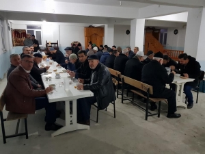 Başkan Duymuş, Sabah Namazı Sonrası Cemaatle Buluştu