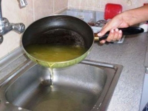 Bitkisel Yağları Lavabolara Dökmeyin