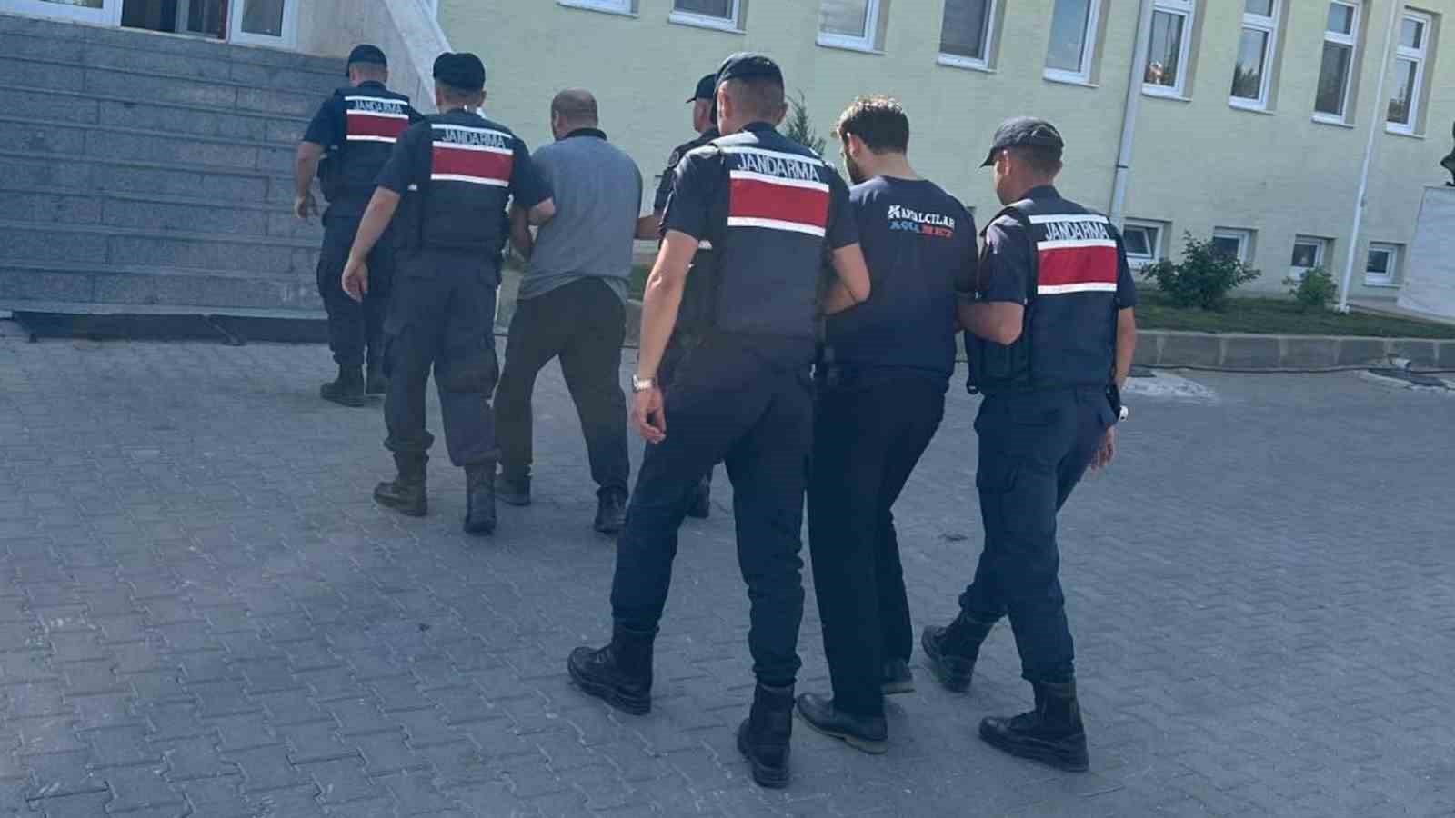 kopeklerin-kavgasina-sinirlendi-cobani-oldurdu-baba-ile-oglu-tutuklandi