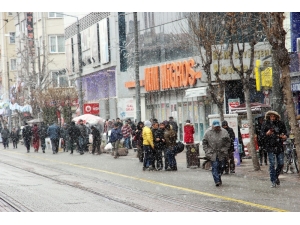 Eskişehir’e Beklenen Kar Geldi