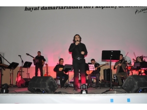 Öğretmenlerden Türkü Şöleni