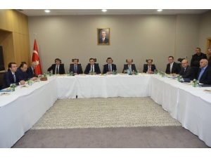 Erzincan-trabzon Demiryolu Projesi Masaya Yatırıldı