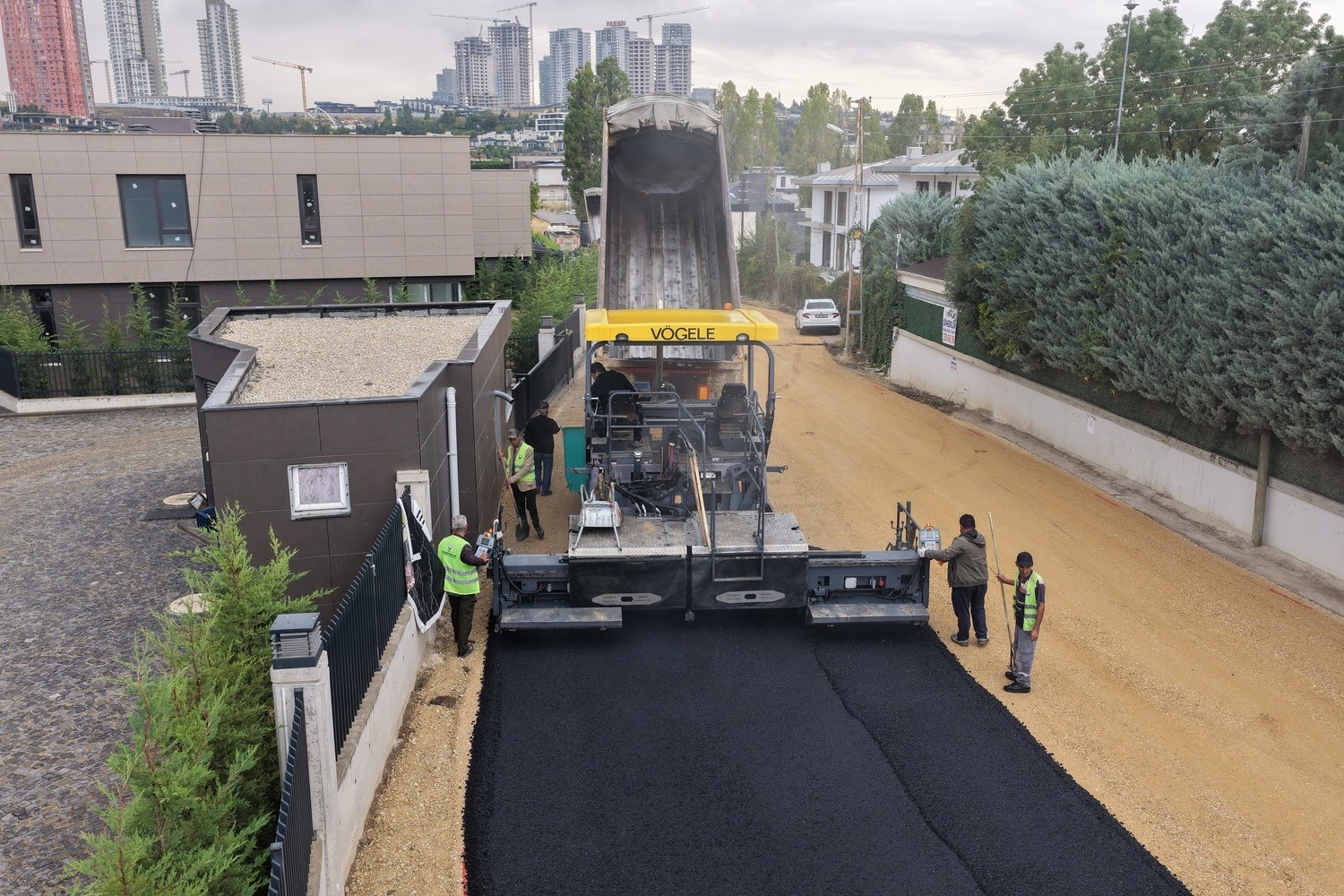 golbasi-belediyesinden-eylul-ayinda-22-bin-500-ton-asfalt-serimi