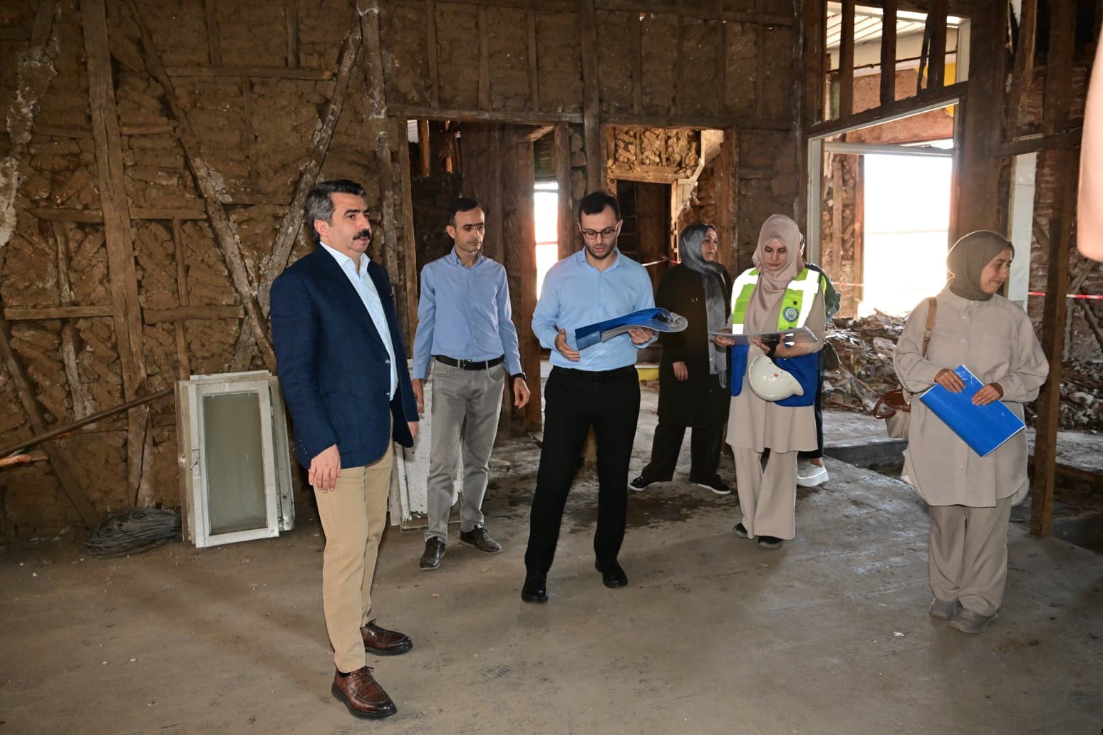 yildirim-da-tarihi-yapi-kutuphane-oluyor