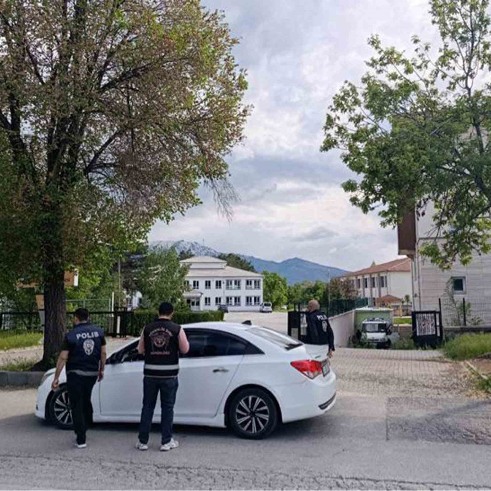erzincan-da-okul-cevrelerinde-guvenli-egitim-uygulamasi